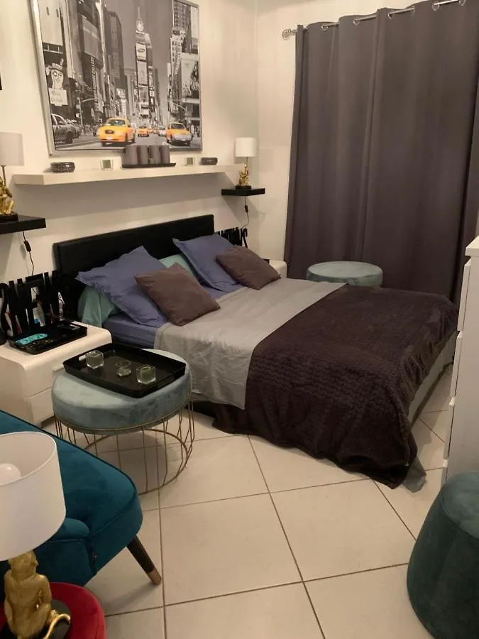 Chambre dans guest house Borrigo Menton 0*,  France